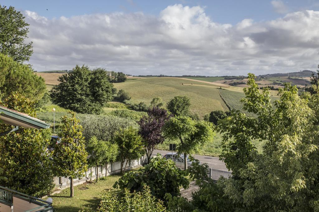 Bianco Nuvola Bed & Breakfast Montecchio  ภายนอก รูปภาพ